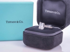 Tiffany_Diamond_Ring