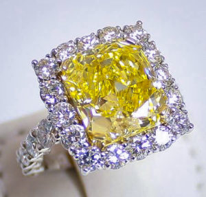 Should I Auction My Diamond Ring in Sacramento, California?